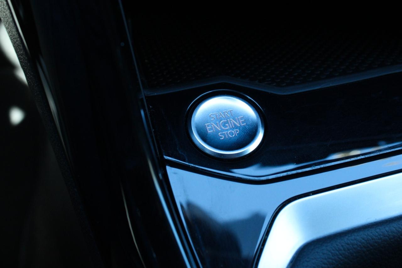 Volkswagen T-Roc 2.0 TDI SCR R-Line PLUS