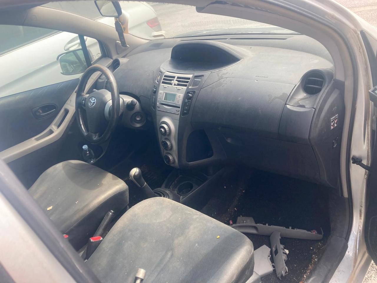Toyota Yaris 1.3 5 porte M-MT Sol GPL NON MARCIANTE