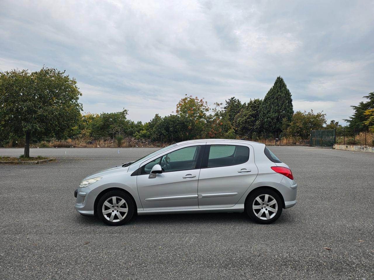 Peugeot 308 1.6 8V HDi 112CV 5p. Business