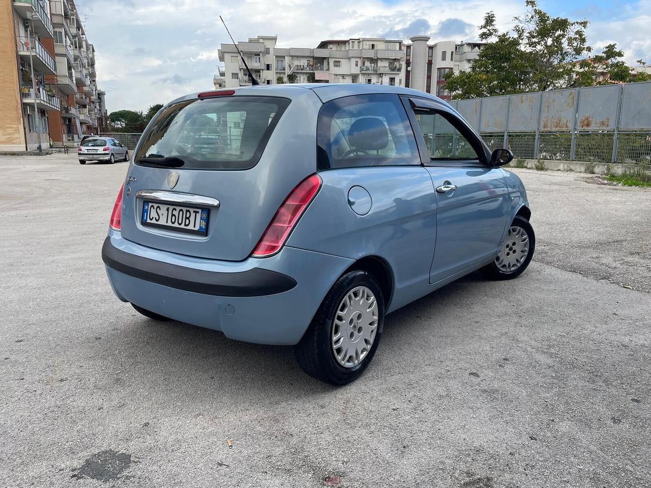 Lancia Ypsilon 1.2 Argento