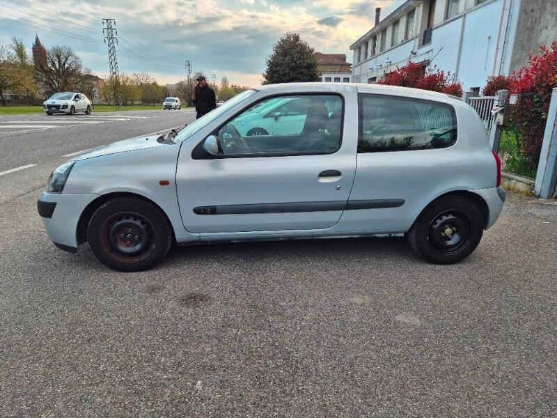RENAULT Clio 2ª serie Clio 1.2 cat 3 porte Exp...