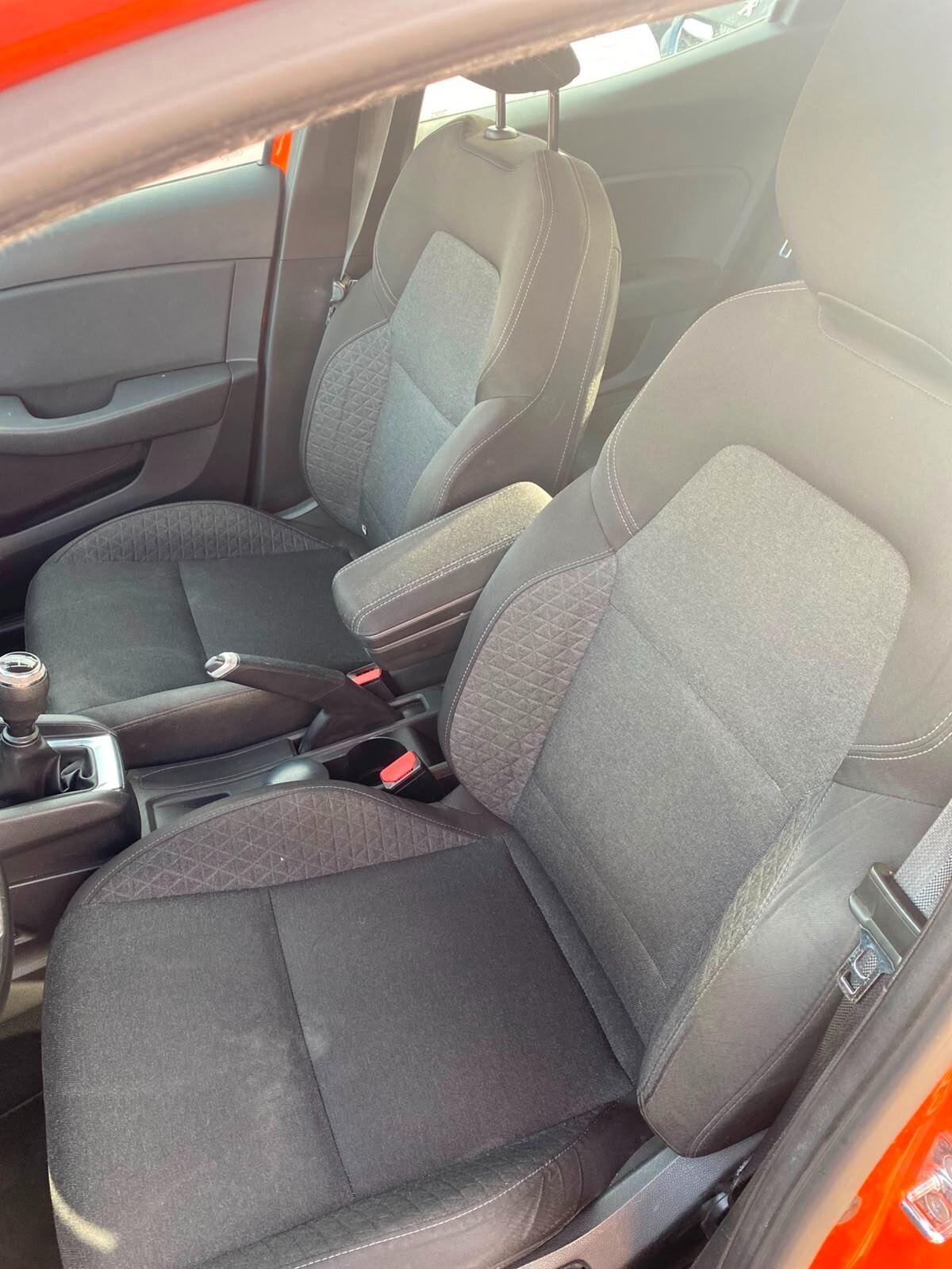 Renault Clio TCe 100 CV 5 porte Intens