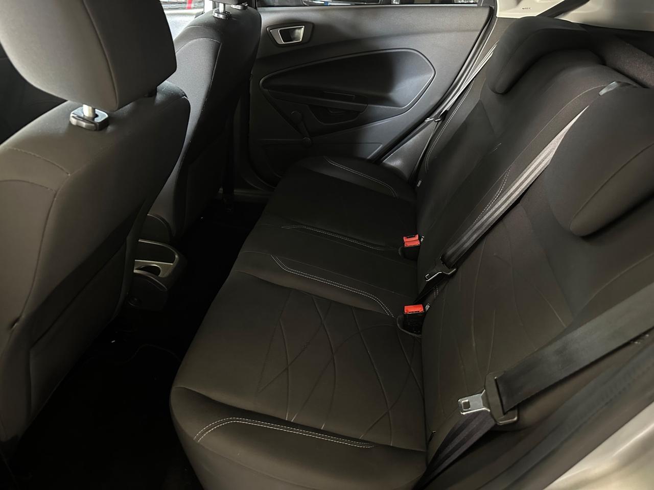 Ford Fiesta 1.4 5 porte Bz.- GPL Black & White Edition Ok Neopatentati