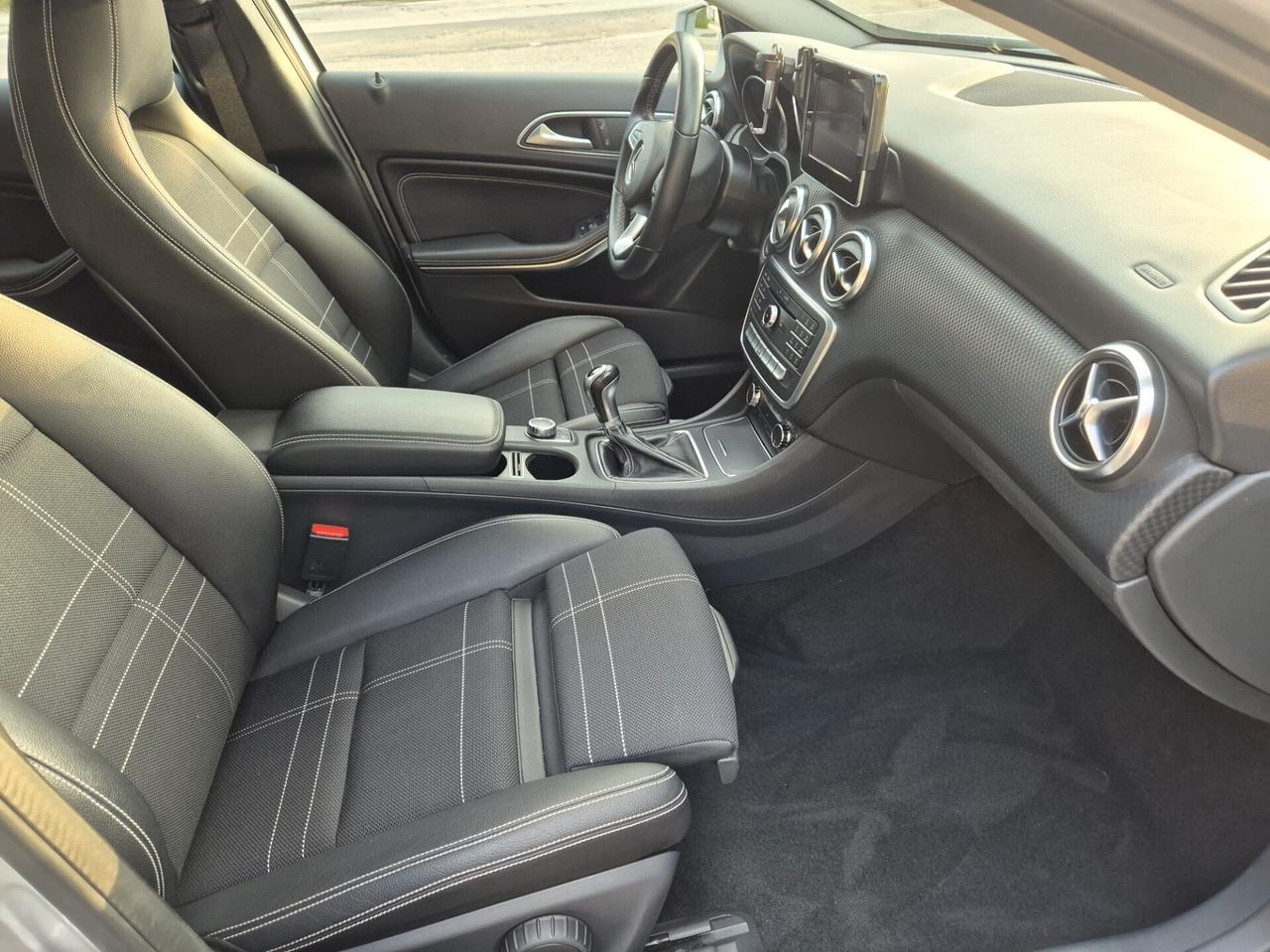 Mercedes-benz A 180 d Premium
