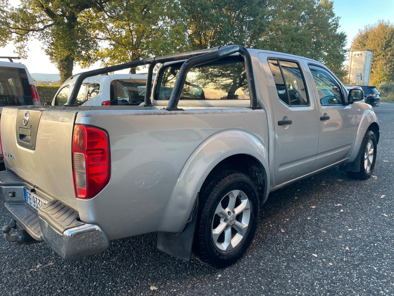 Nissan Navara 2.5 dCi 4 porte Double Cab SE + GANCIO TRAINO