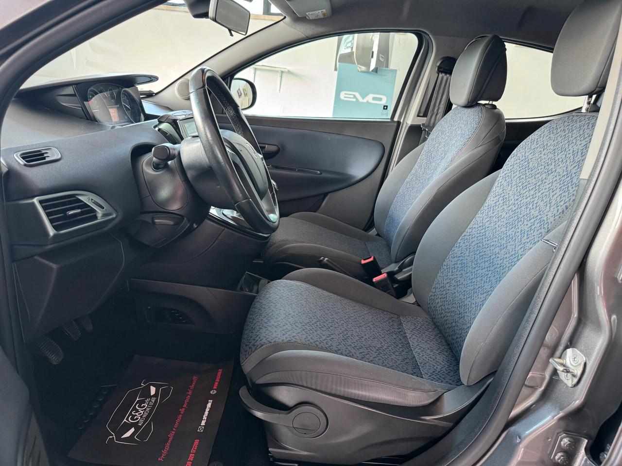 Lancia Ypsilon 1.0 FireFly Hybrid Gold - 2023
