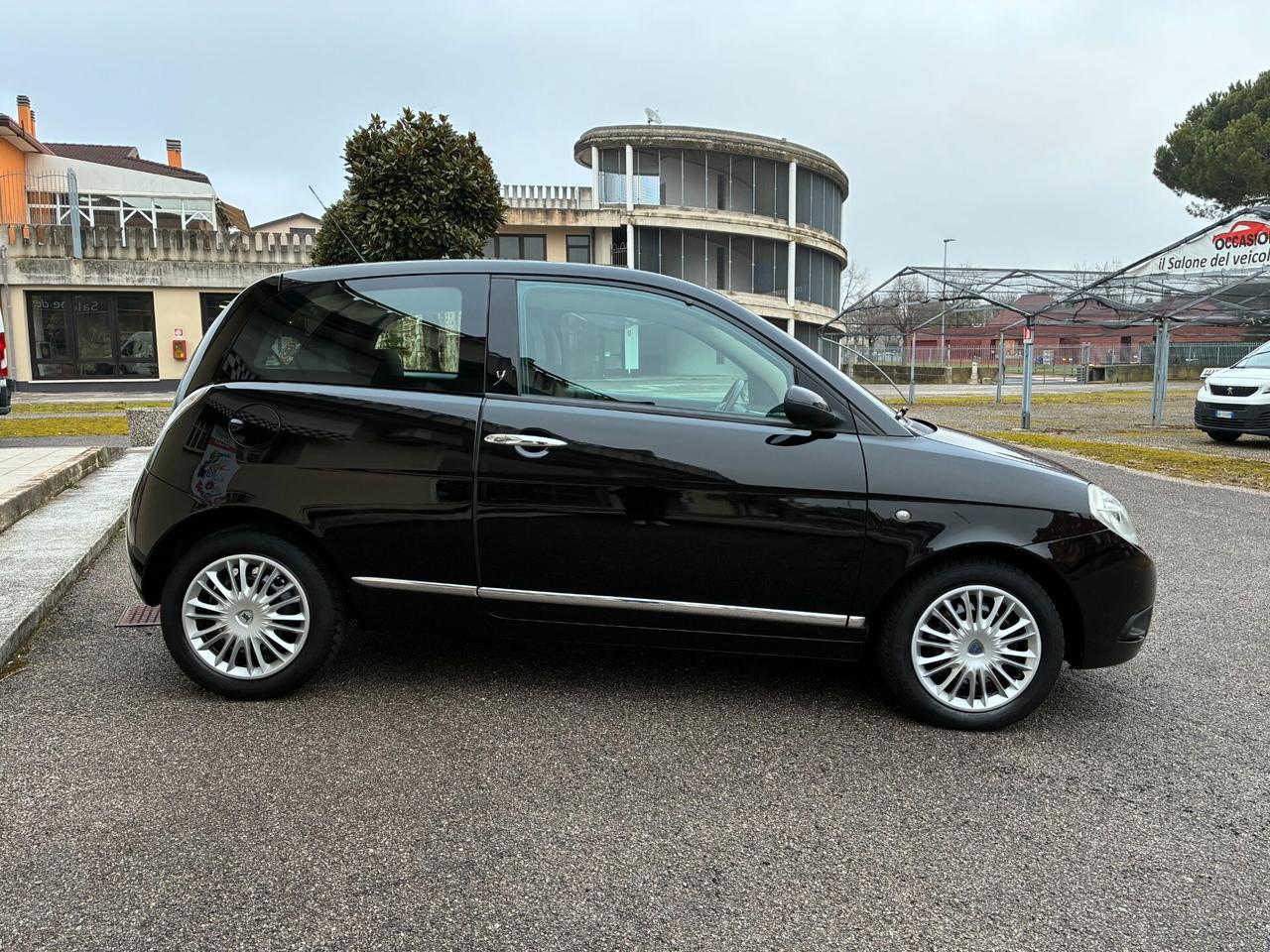 Lancia Ypsilon 1.2 Oro Plus