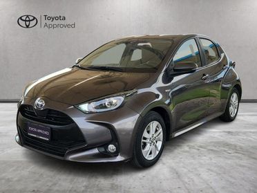 Toyota Yaris 1.5 hybrid Business