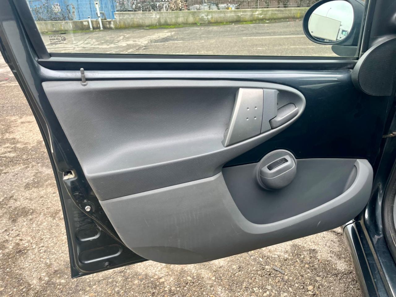 Toyota Aygo 1.0benz 2011 141.000km perfetta per neopatentati