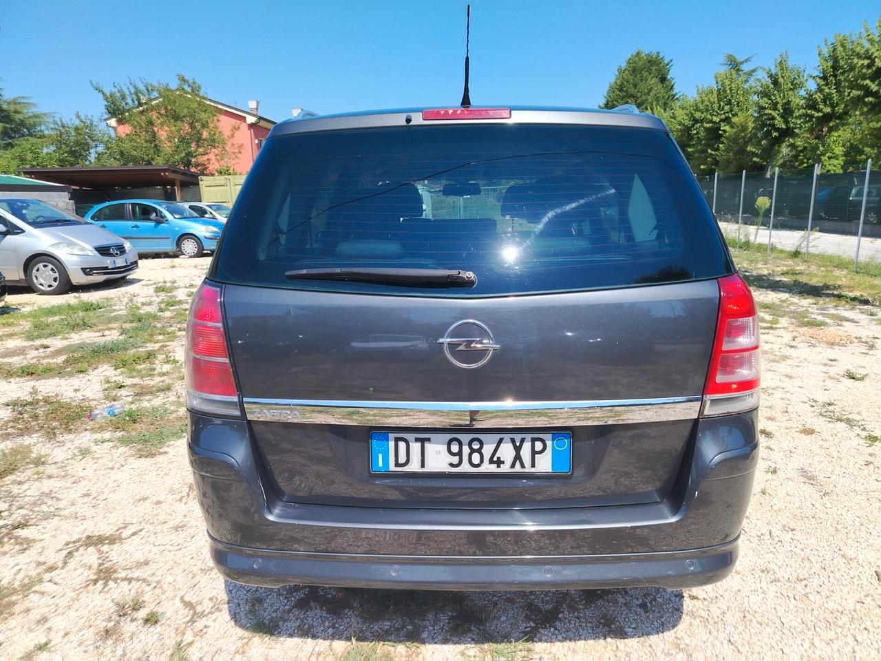 Opel Zafira 1.8 16V VVT Easytronic Cosmo