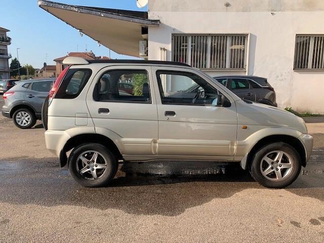 Daihatsu Terios 1.3 4WD SX NEOPATENTATI