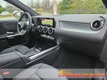 MERCEDES-BENZ GLA 200 Automatic Progressive