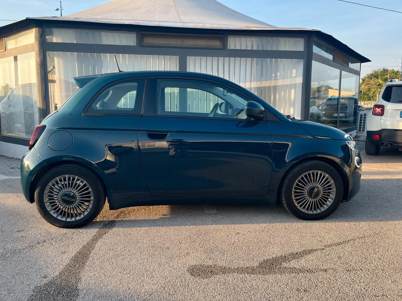 Fiat 500 500e Berlina 42 kWh Icon +