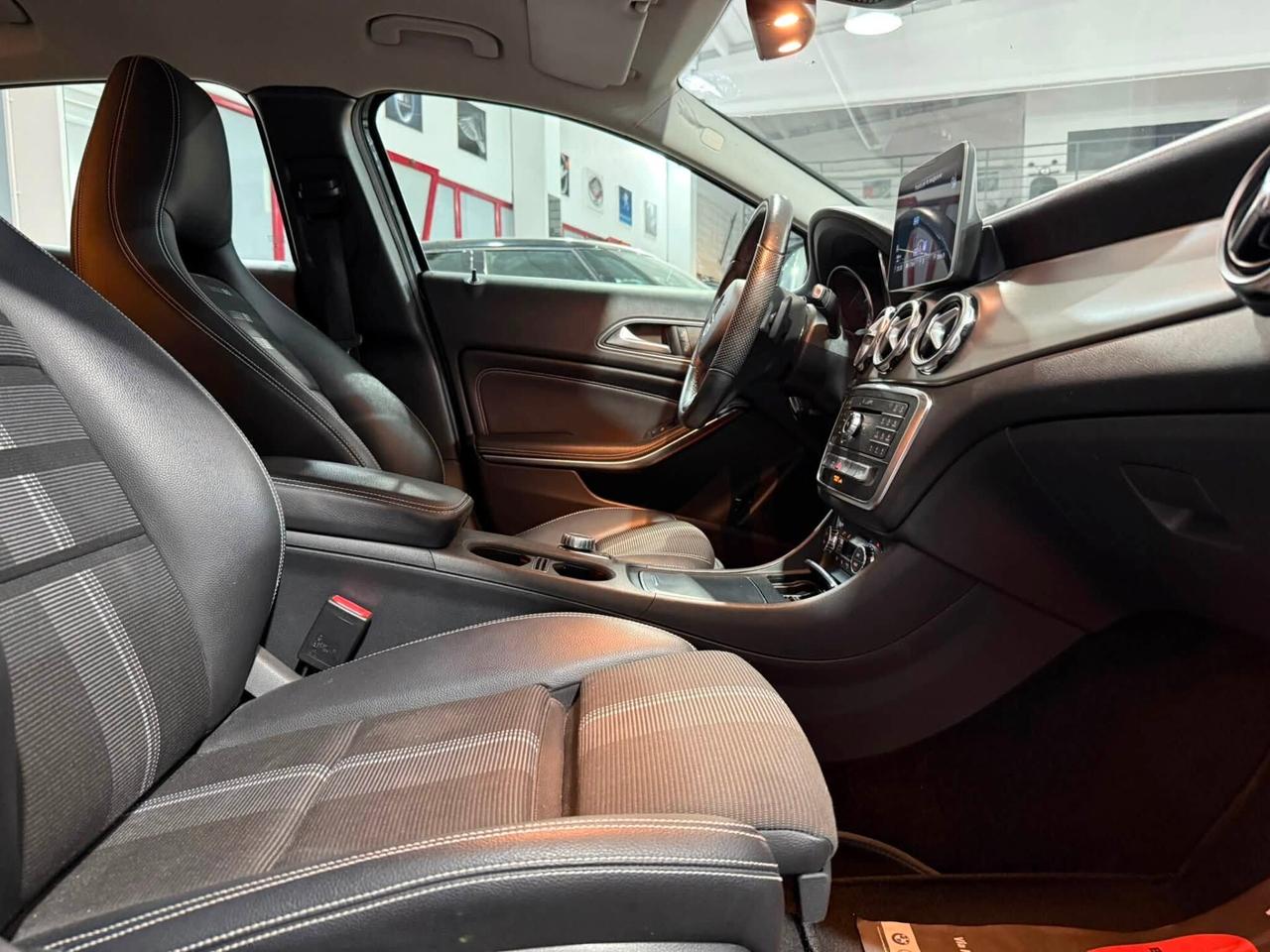 Mercedes GLA 220 4Matic 170cv CDI Sport 2018
