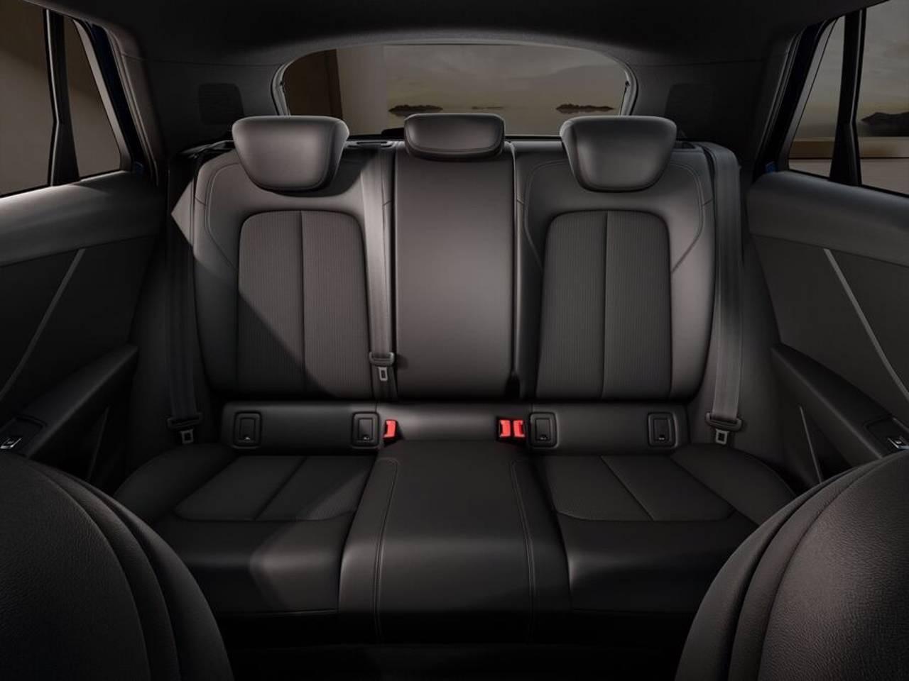 AUDI Q2 35 TFSI S-TRONIC IDENTITY BLACK