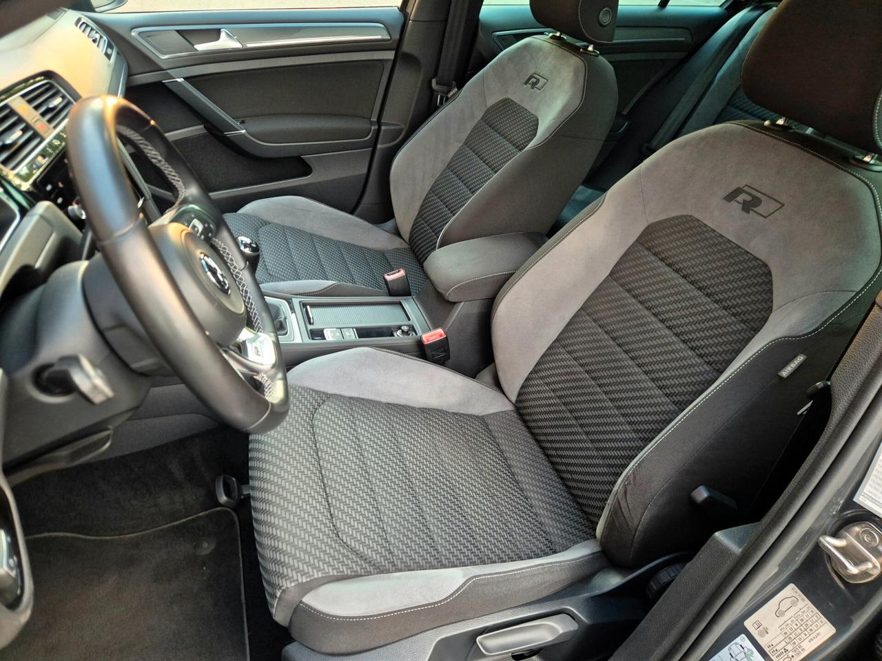 Volkswagen Golf 1.5 TSI 5p. Sport R-Line