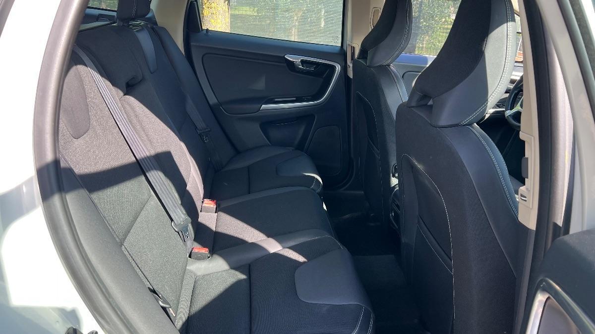 VOLVO - XC60 2.0 d4 Momentum 163cv geartronic