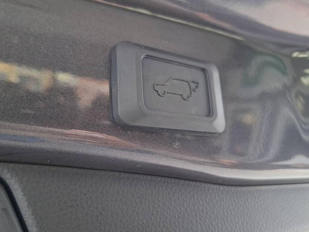 Toyota RAV4 2.5 VVT-iE Hybrid Style 2WD E-CVT