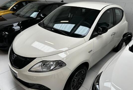 Lancia Ypsilon 1.0 FireFly 5 porte S&S Hybrid Oro Neopatentati