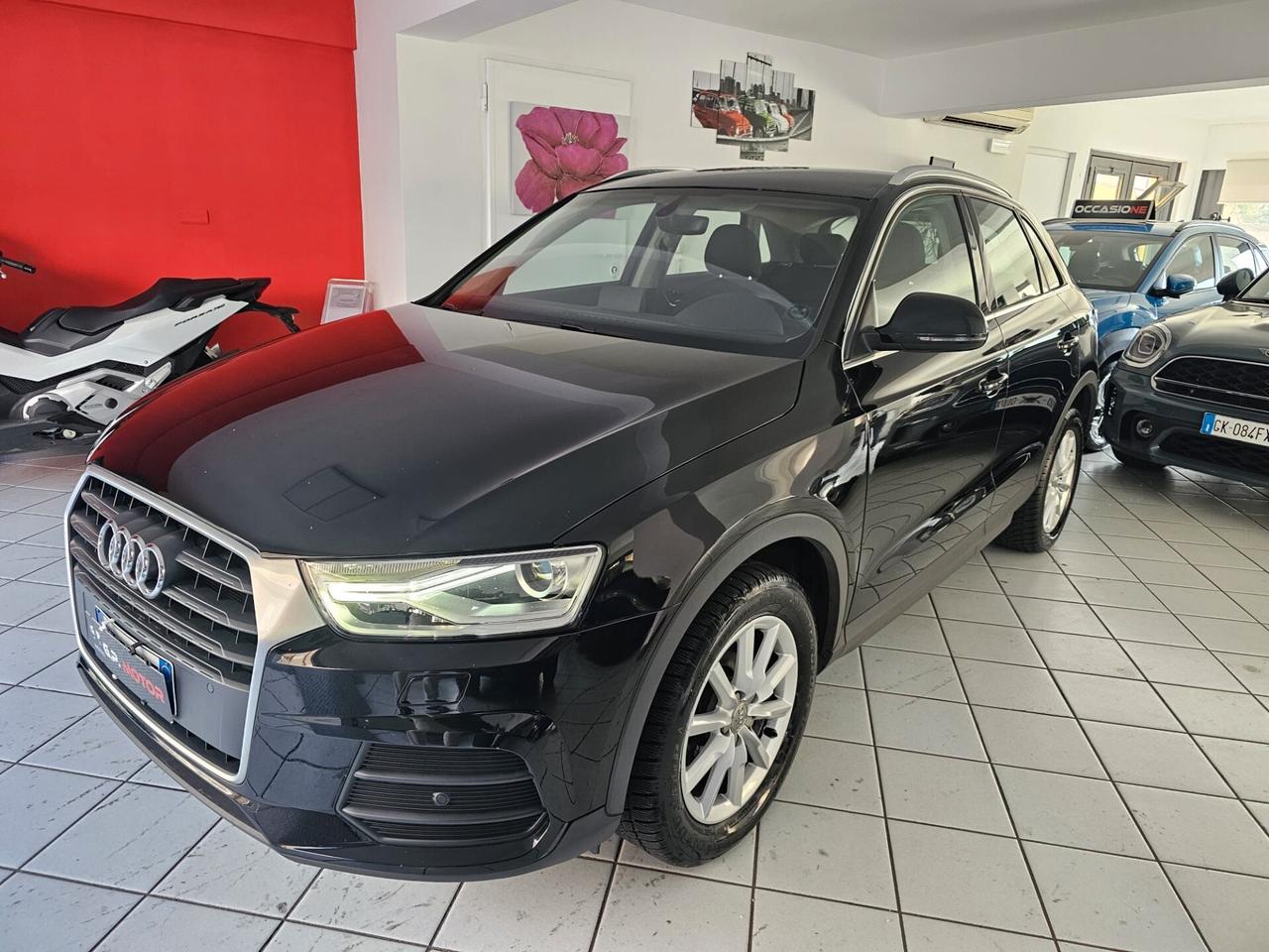 Audi Q3 2.0 TDI 120 CV Business