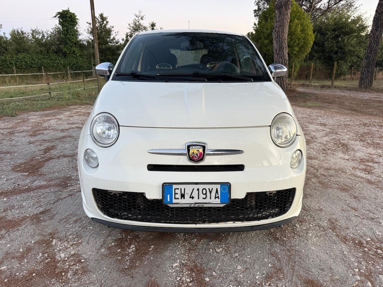 Abarth 500 1.4 Turbo T-Jet Custom
