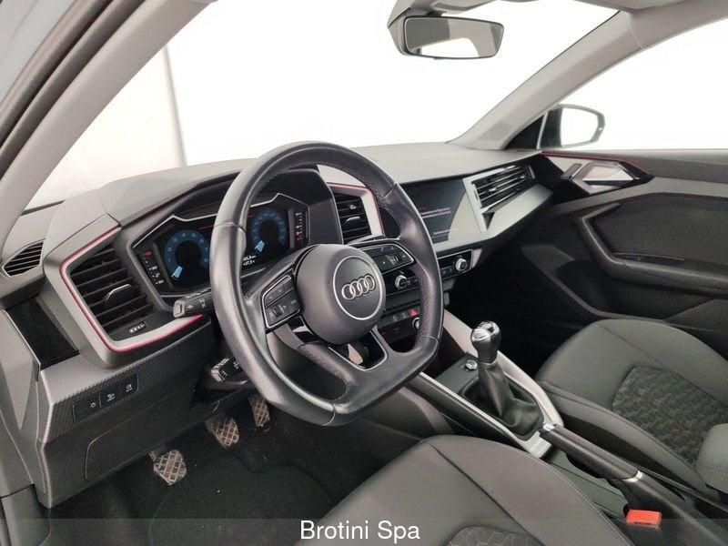 Audi A1 A1 allstreet 35 TFSI Identity Contrast