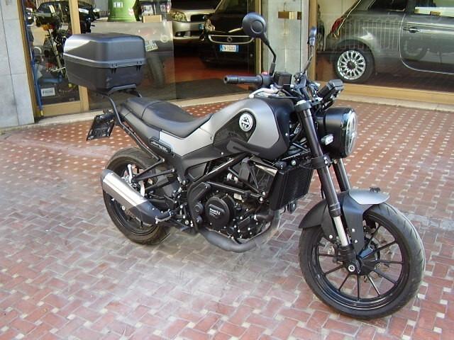 Benelli Leoncino 250