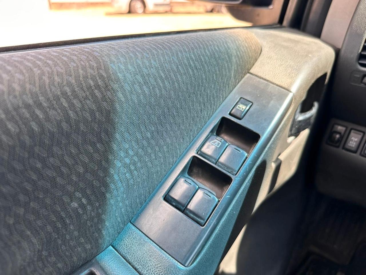 Nissan Navara 2.5 dCi 4 porte Double Cab XE