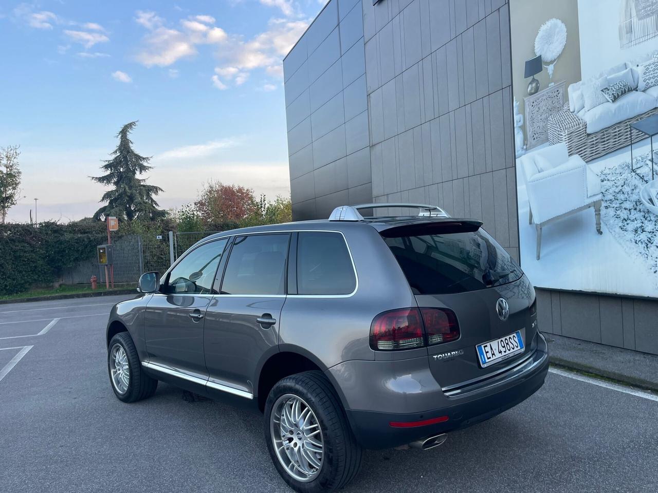 Volkswagen Touareg 240CV 3.0 TDI DPF V6 tip. Executive