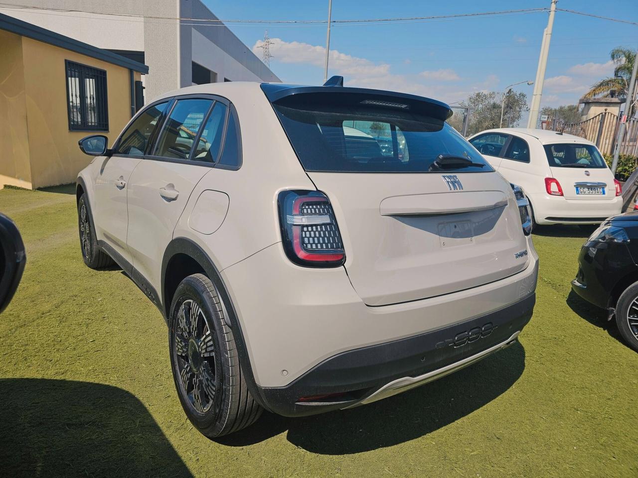 Fiat 600 Hybrid 145 CV ICON