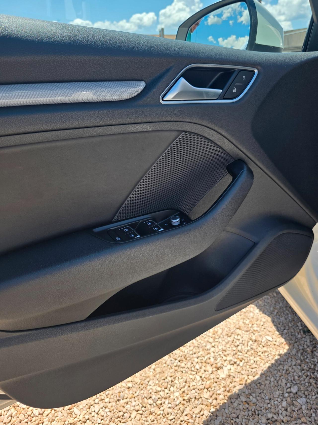 Audi A3 SPB 2.0 TDI 184 CV clean diesel Attraction