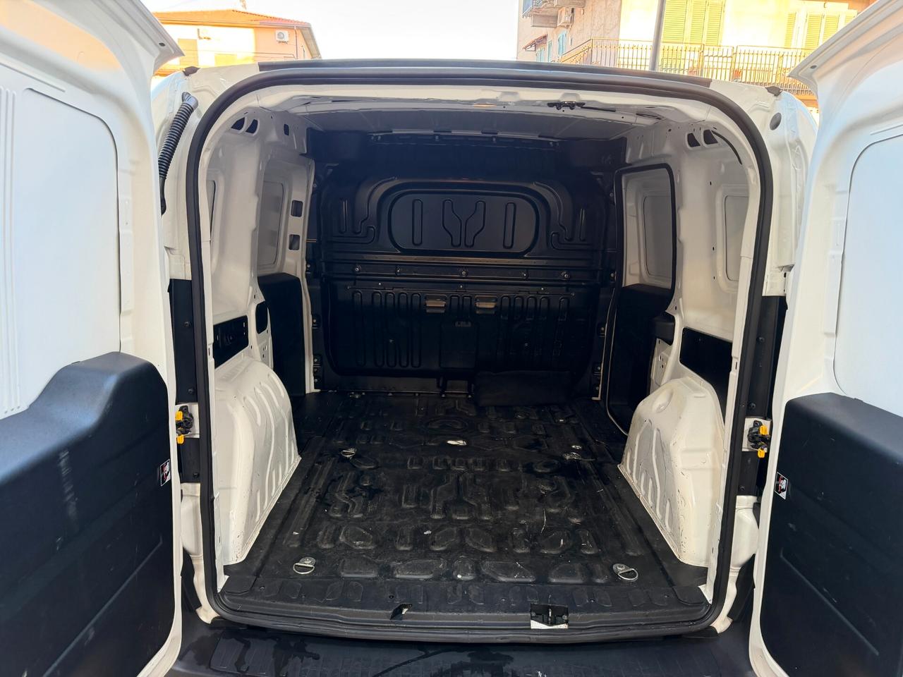 Fiat Doblo 3 POSTI 1.6 MJT 90CV S&S PC-TN Cargo