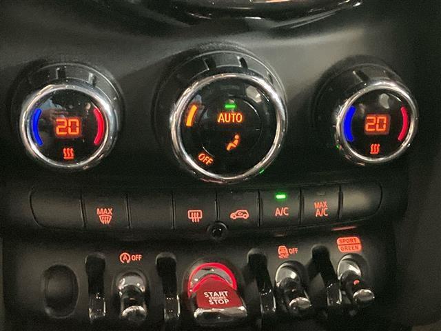 MINI Mini 5 Porte 1.5 Twin Power Turbo Cooper Essential