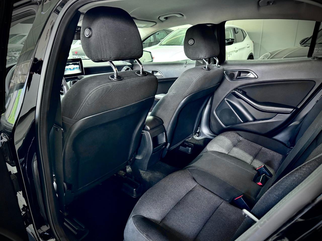 Mercedes-Benz GLA 180d 109CV Sport