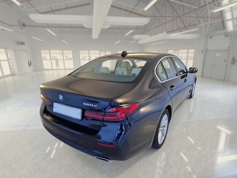 BMW 520 AUT BUSINESS MH48V 4 PORTE BERLINA