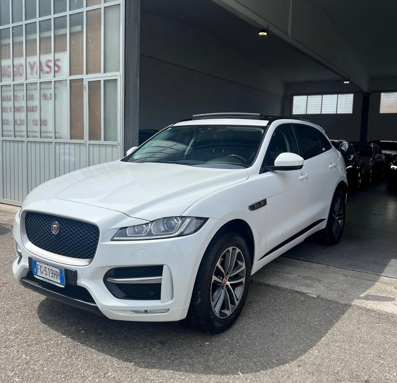 Jaguar F-Pace 2.0 D 180 CV AWD Portfolio