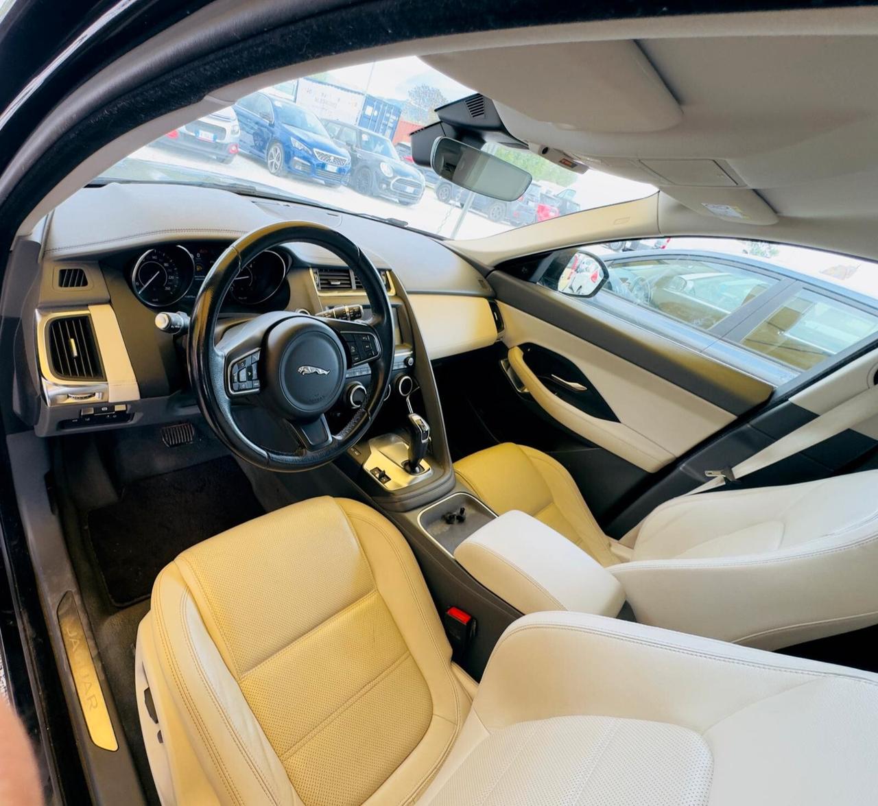 Jaguar E-Pace 2.0D 180 CV AWD aut. HSE