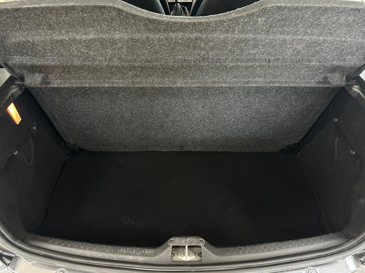 Lancia Ypsilon 1.2 Versus