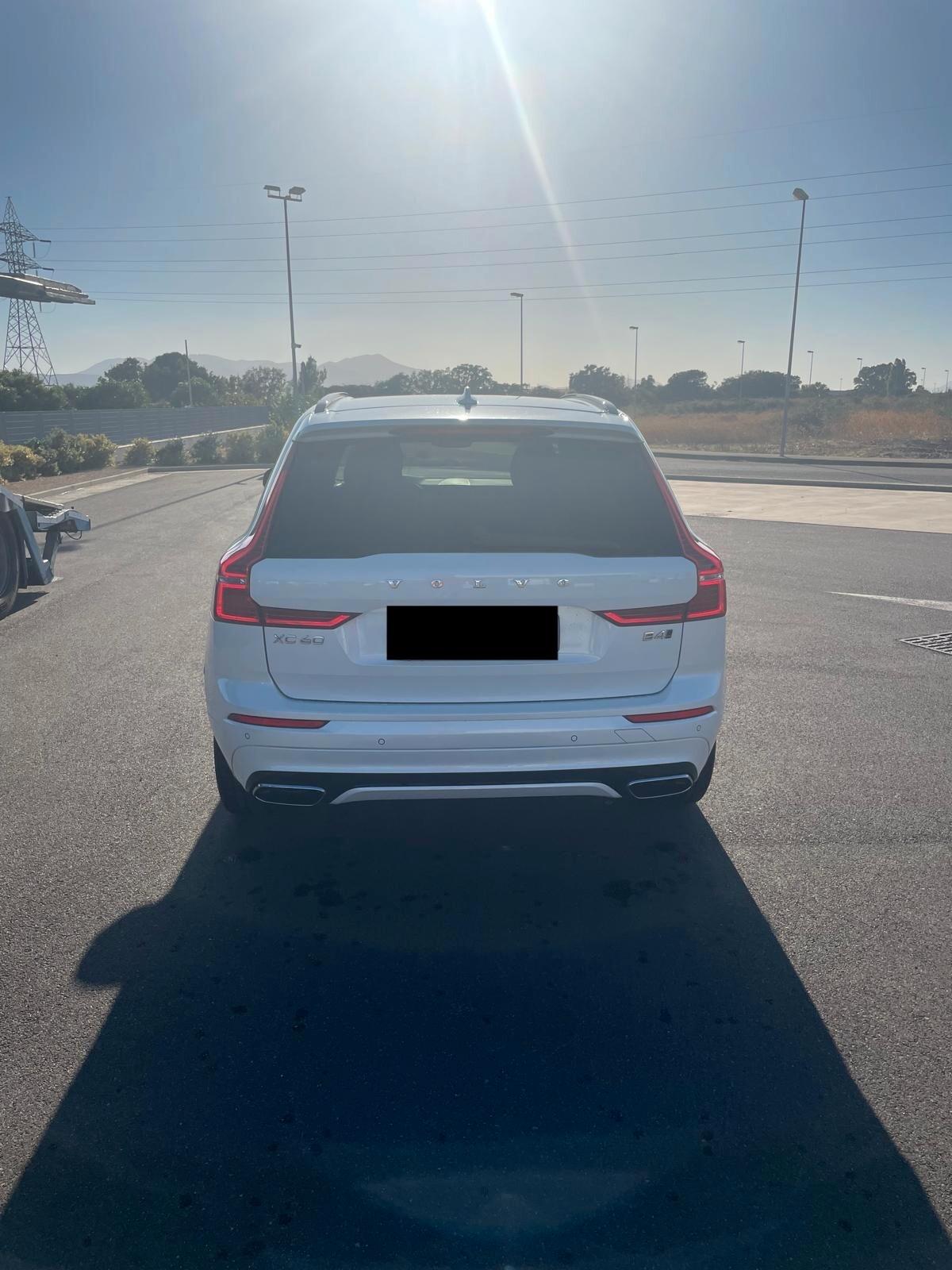 Volvo XC 60 XC60 B4 (d) AWD Geartronic R-design