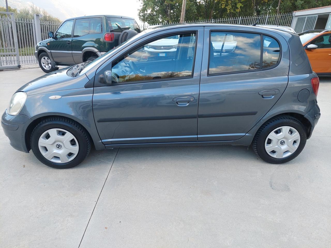 Toyota Yaris 1.0 Benzina 5 porte