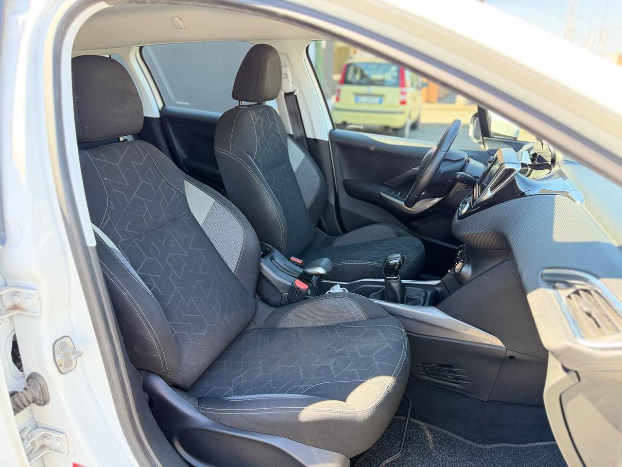 Peugeot 2008 Active 1.2 PureTech 82 #12117