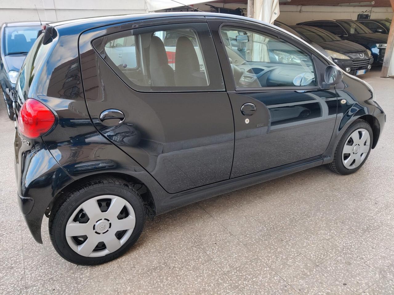 Toyota Aygo 1.0 Benzina 5 porte 2008