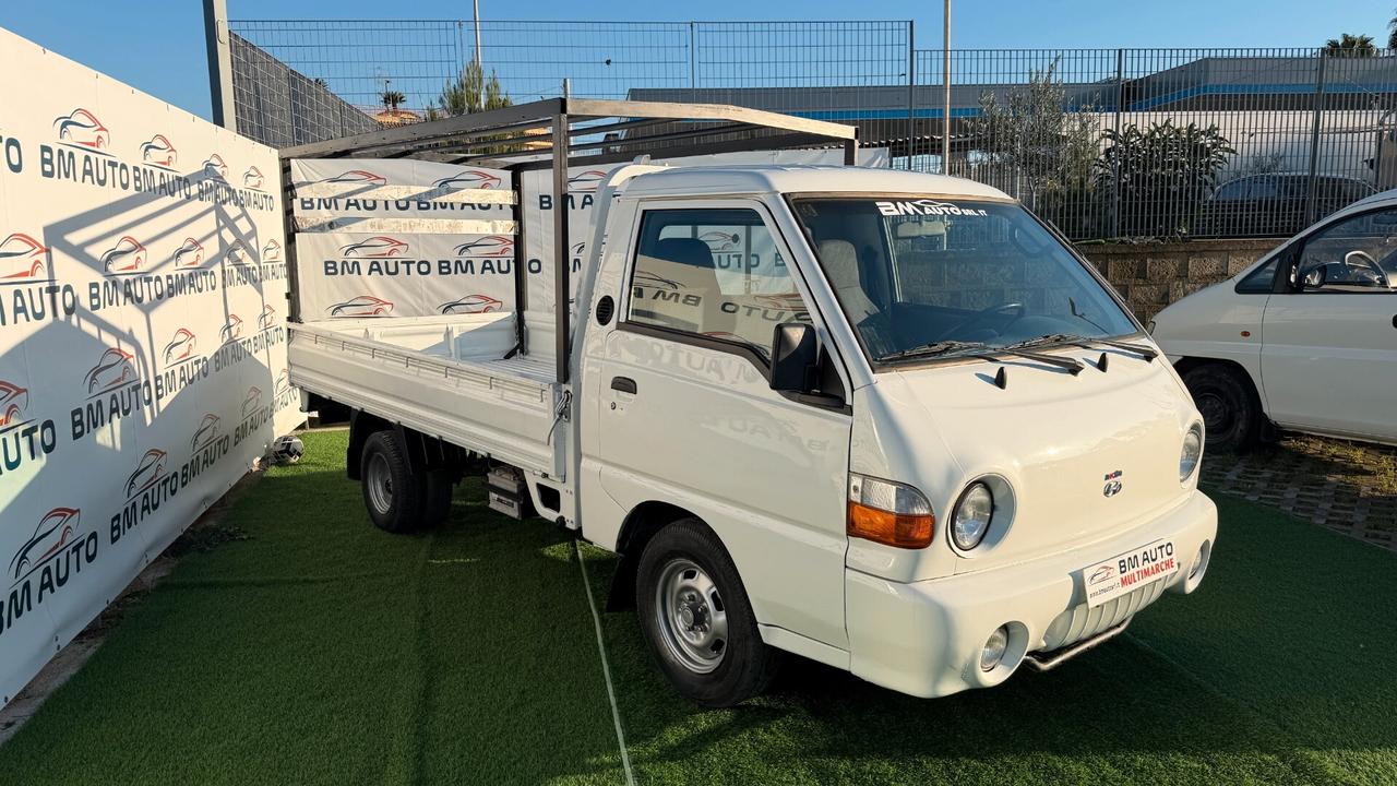 Hyundai H 100 2.5 diesel 80cv doppie ruote gemellate con tendone