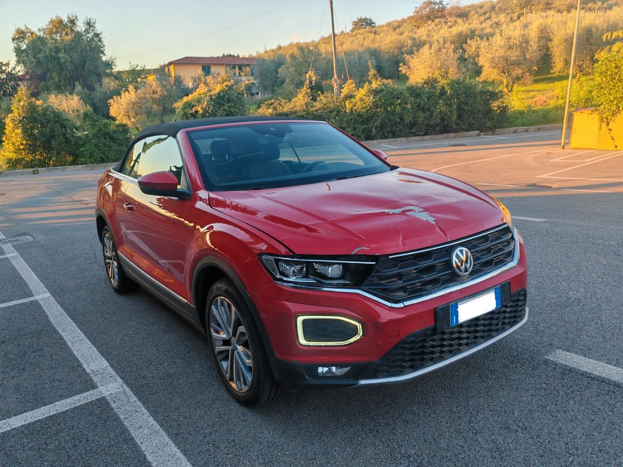 Volkswagen T-Roc Cabriolet incidentata