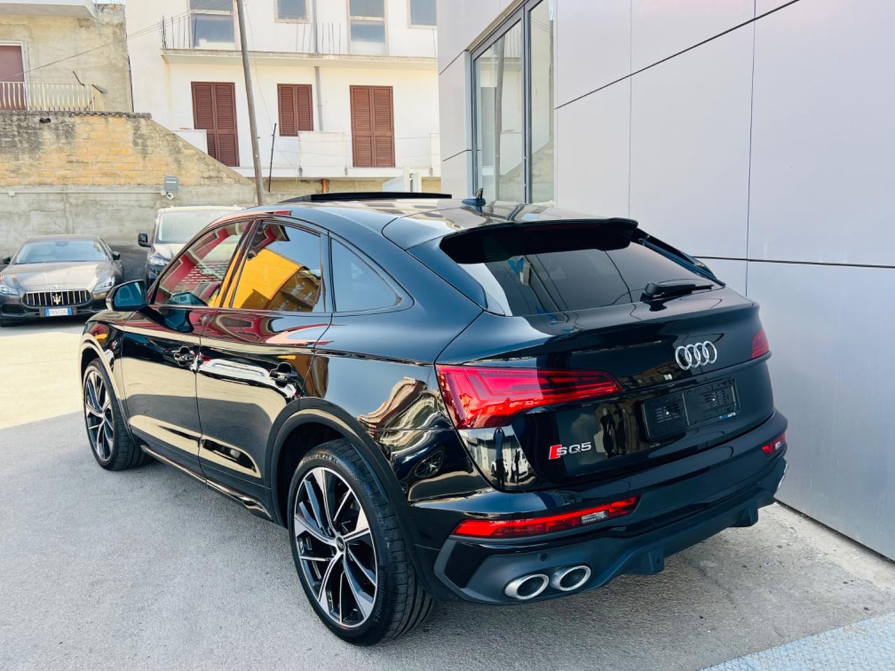 Audi SQ5 SPB 3.0 TDi 341cv - anno 2023 - listino €107.000 - prezzo €74.900