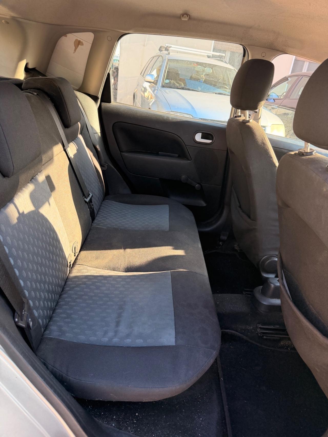 Ford Fiesta 1.2 16V 5p. Ghia
