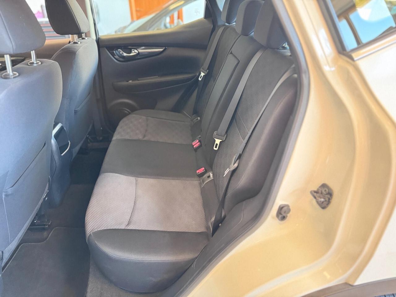 Nissan Qashqai 1.5 dCi Visia