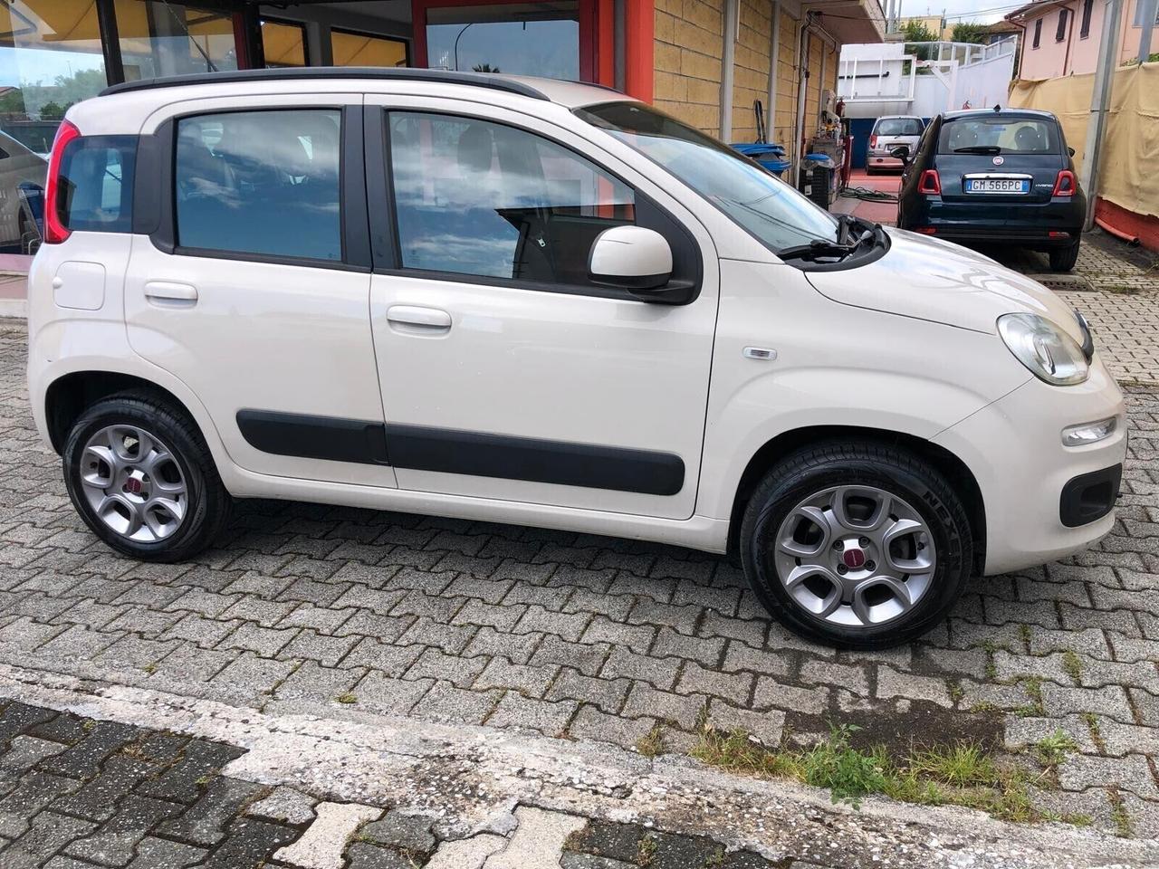 Fiat Panda 0.9 METANO/BENZINA X NEOPATENTATI GARANZIA EUROPEA 24 MESI ESTENDIBILE FINO A 36 MESI!!!