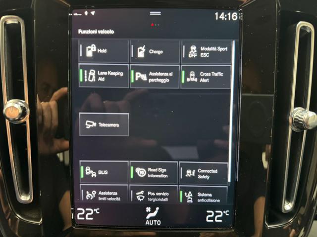 VOLVO XC40 T5 Recharge Plug-in Hybrid Inscription Expression