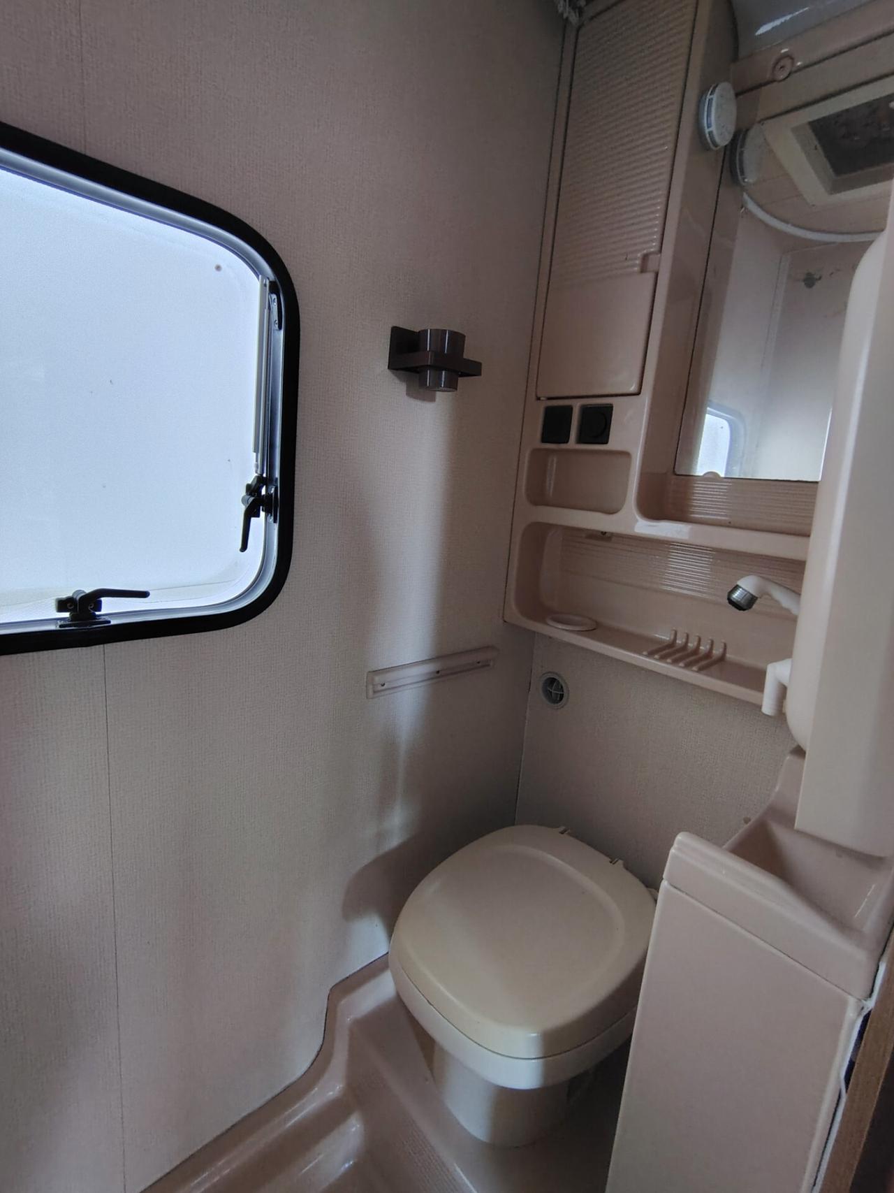 Ford tranist 2.gasolio Camper km 36.000